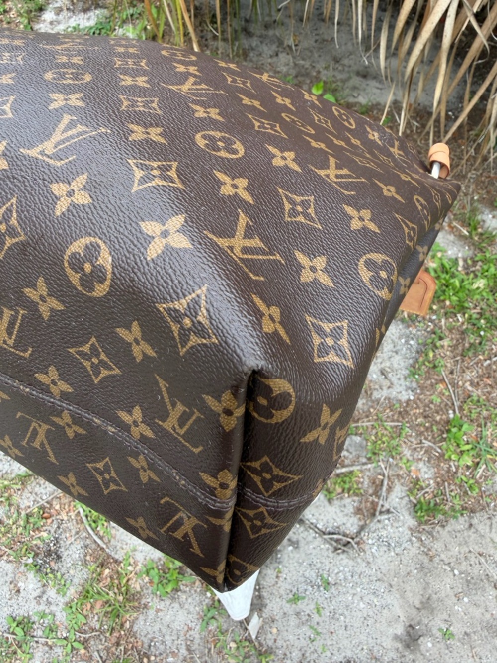 Authentic Louis Vuitton Graceful hobo Monogram Canvas Shoulder MM bag W/Dustcove - Picture 6 of 16
